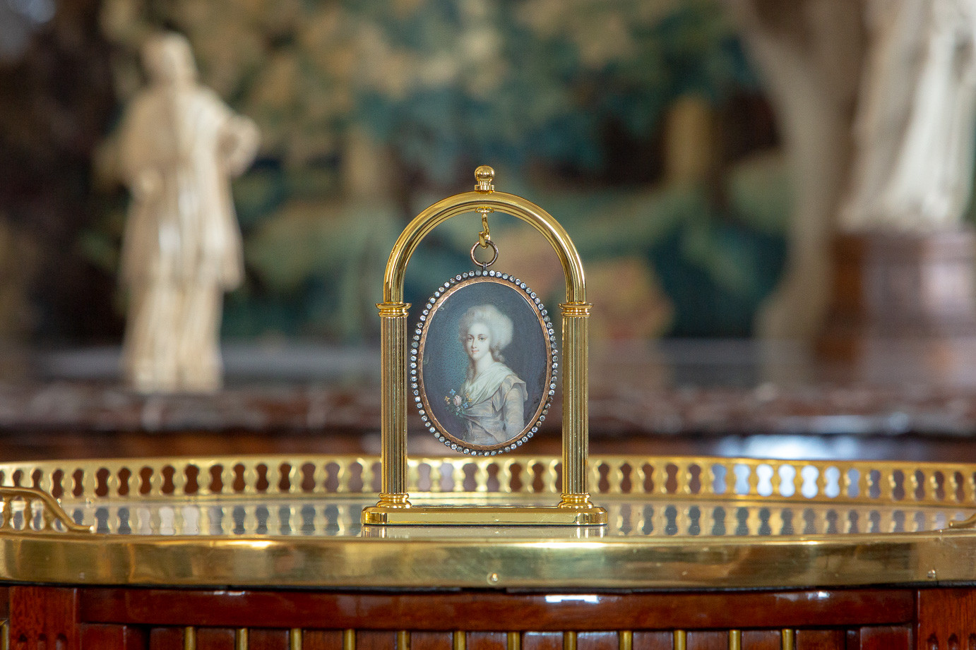 Attr. to François Dumont (1751-1831)  - Beautiful and important miniature of Princess Elisabeth of France