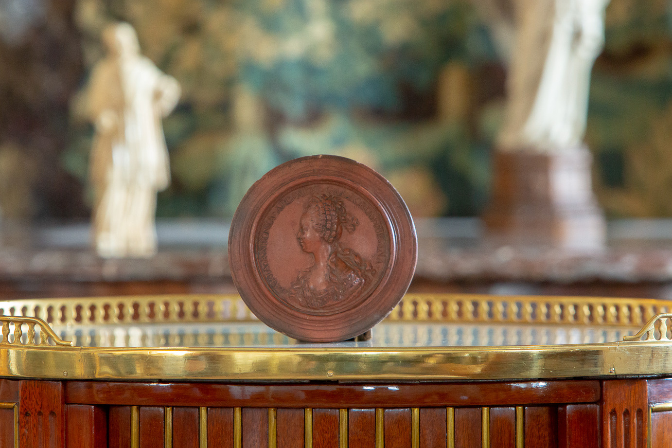 Jean-Baptiste NINI (1717-1786)  - Queen Marie-Antoinette's medallion profile