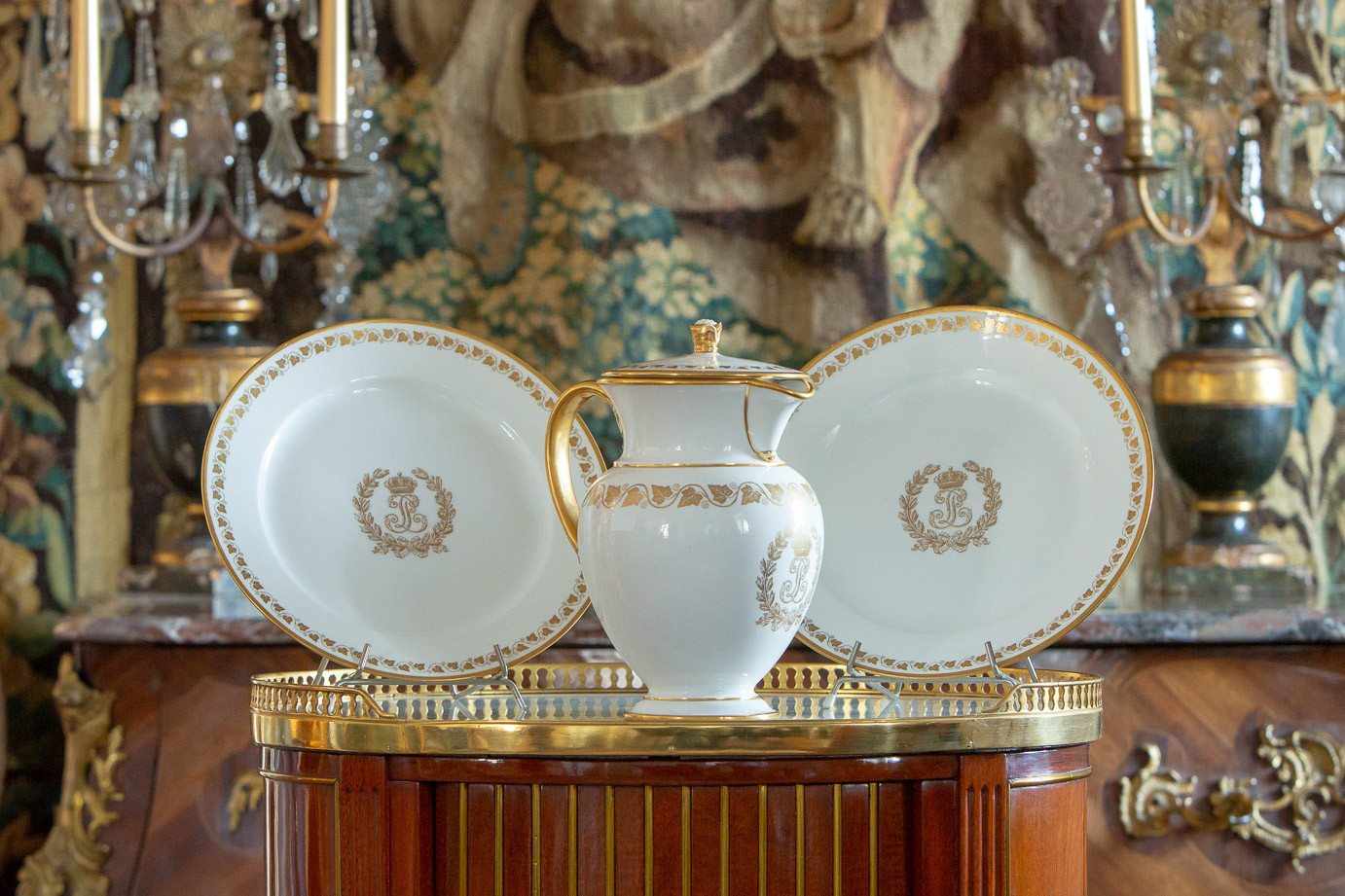 Royal Sevres Manufacture  - All of Louis-Philippe's «Le Service des Princes» at the Tuileries Castle