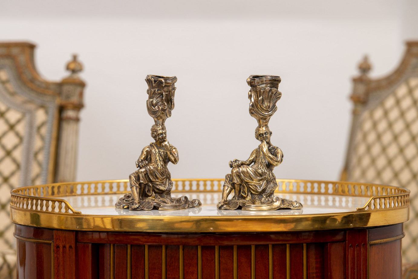 Robert GARRARD II (1793-1881)  - A pair of silver-gilt candelsticks